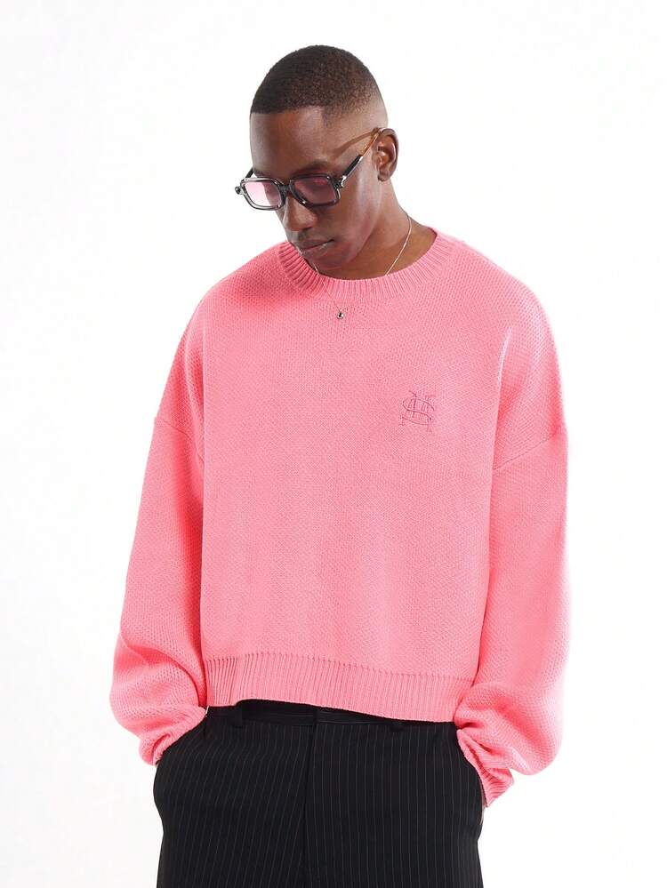 クルーネックとリブトリムのクロップド丈ニットセーター