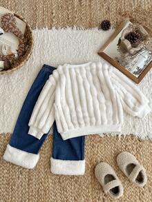 SHEIN طقم بلوزة وبنطلون شتوي للبنات مزين بزهرة ثلاثية الأبعاد