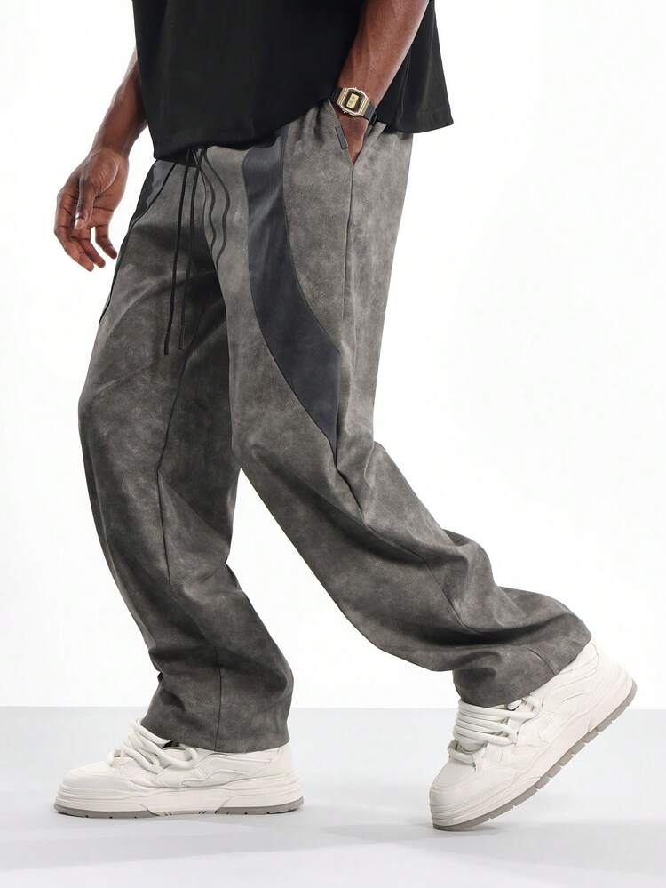 Lockere Hose aus Kunstleder im Skater-Stil mit Einsätzen und Kordelzug