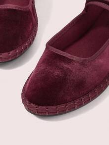 CUCCOO DOLLMOD 女士勃艮第天鹅绒经典舒适玛丽珍平底鞋，优雅时尚 - 中紫紅色 - 查看 5