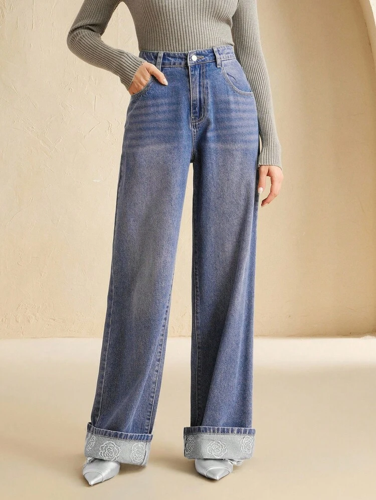 Fashionable Rhinestone Embellished Women's Blue Denim Jeans