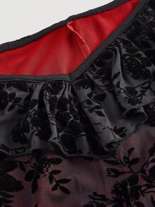 SHEIN MOD 大码红黑天鹅绒开衩中长连衣裙，秋冬女装，外向，文艺复兴，优雅，复古，女士服装，工作，商务休闲，生日装，早午餐，黑色长裙，晚礼服，情人节，哥特式长裙，复古长裙，喇叭袖 - 黑色 - 查看 5