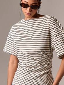 AiiRZ 条纹褶饰紧身胸衣风格 T 恤白色黑色斜纹合身腰部夏季上衣休闲日间时尚 - 彩色 - 查看 4