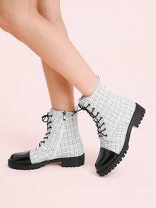 CUCCOO DOLLMOD Casual Versatile Minimalist Lace-Up Fashion Women Ankle Boots - Black and White - View 3