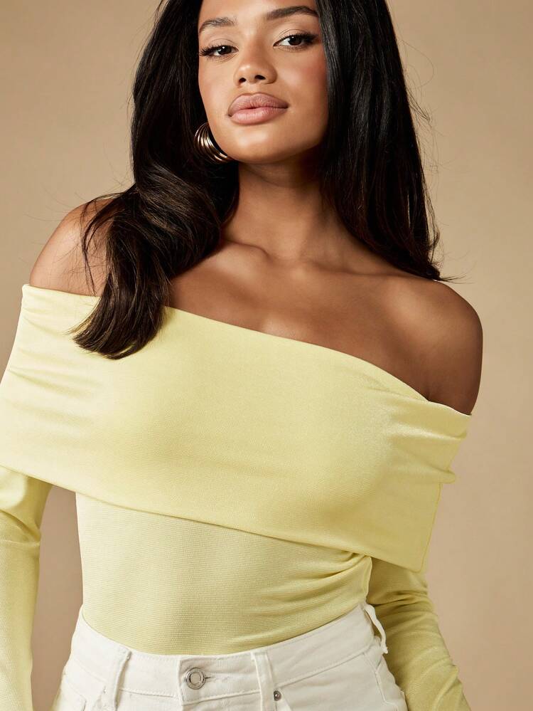 MISSGUIDED Off Shoulder Long Sleeve Bodysuit Pastel Spring Fashion Fold Over Neckline Fitted Top Elegant Evening Party Occasion Club Wear Casual Everyday Basic Essential