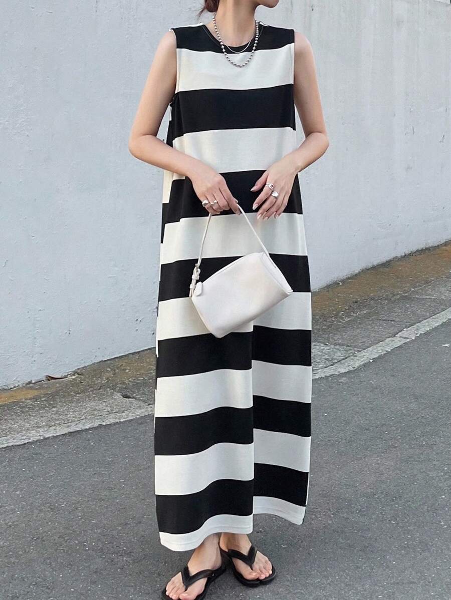 FRIFUL 女士条纹圆领无袖休闲长款夏季度假连衣裙 - 黑與白 - 查看 1