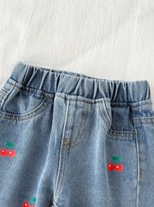 SHEIN Baby Mädchen süßes Kirschenmuster blaue Jeans in Loose Fit, modisch für Winter und Herbst Urlaub - Helle Waschung - Übersicht 4
