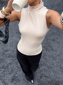 Siren Gaze 女式纯色高领露背无袖修身衬衫 - 杏色 - 查看 1