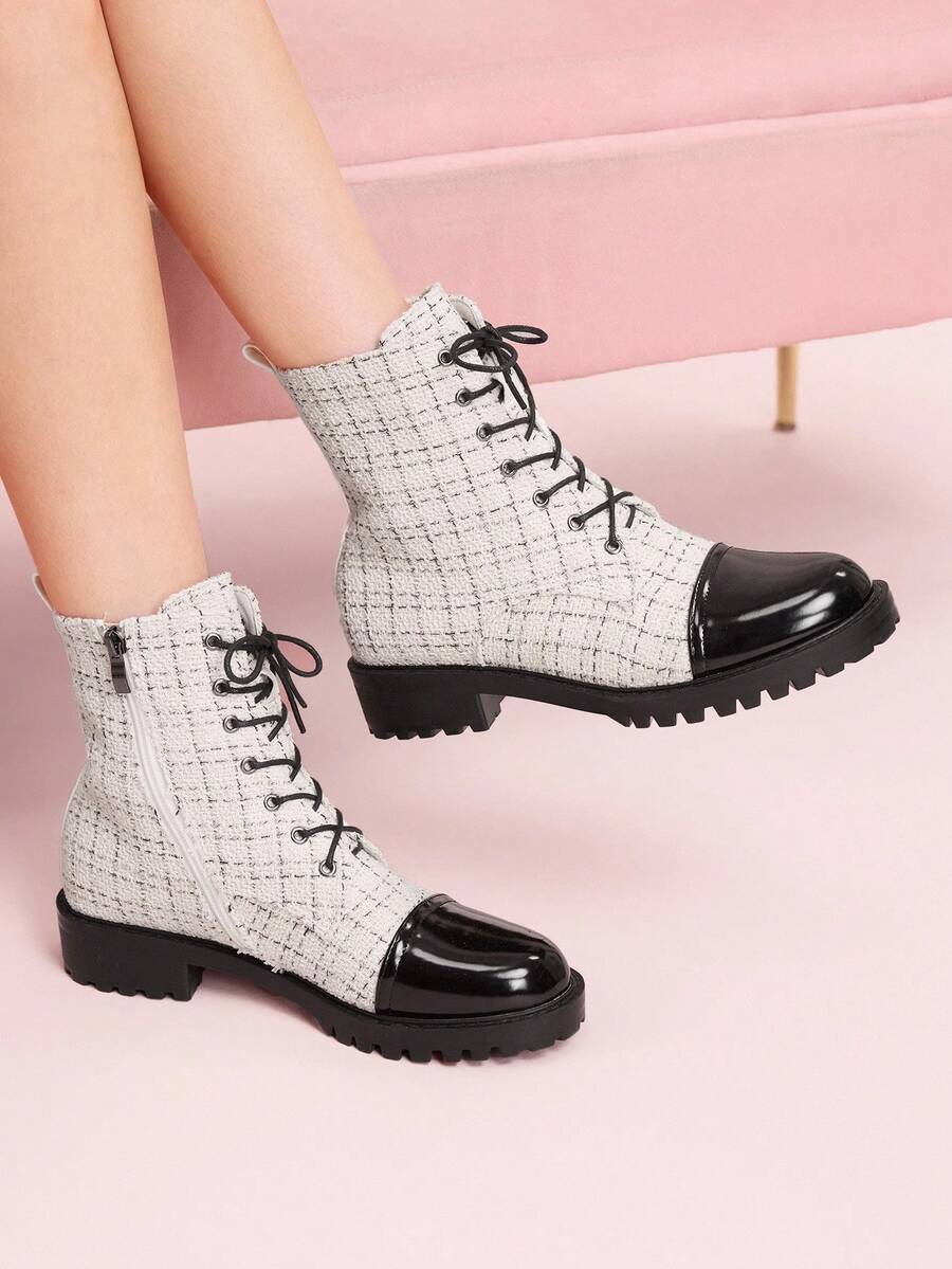CUCCOO DOLLMOD Casual Versatile Minimalist Lace-Up Fashion Women Ankle Boots - Black and White - View 1
