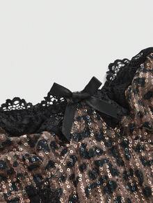 ROMWE Grunge Punk Y2K Leoprint Pailletten glänzendes kurzes Camisole-Top & Spitzenbesatz Super Mini Shorts 2-teiliges Set, für Musikfestivals, Partys, Clubs - Schwarz - Übersicht 3