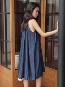 SHEIN Unity 女式蓝色假日休闲夏季牛仔连衣裙，宽松挂脖无袖牛仔 A 字裙 - 藍色 - 查看 2