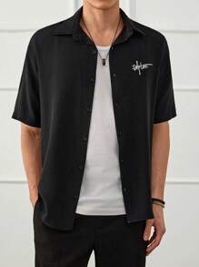 RueChic Chemise oversize pour hommes avec broderie de lettre unie