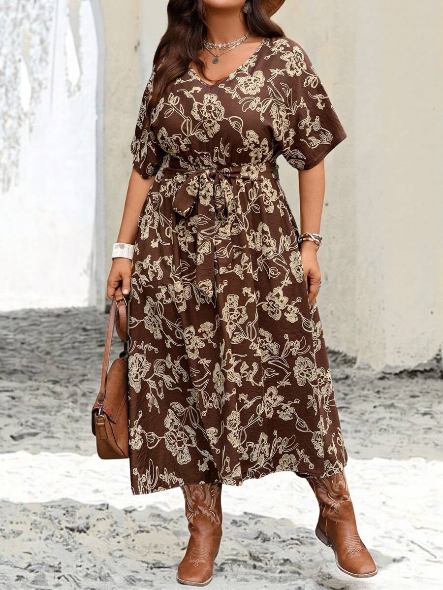 EMERY ROSE 大码女式夏季假日 V 领短袖束腰刺绣连衣裙（配腰带）、秋季女装、夏季假日、女士度假装、简约时尚的日常穿着、度假氛围、春假、春假休闲装、西部女装、乡村音乐会装 - 棕色 - 查看 1