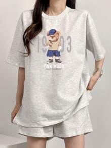 DAZY Conjunto deportivo de 2 piezas con camiseta de cuello redondo holgada y estampado de dibujos animados, y pantalones cortos, informal para primavera/verano, conjuntos de ropa de estar en casa para mujer - Gris - Ver 3