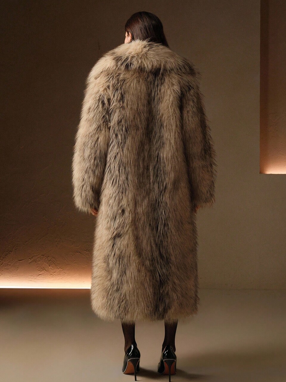 Women's Oversized Lapel Long Sleeve Loose Faux Fur Jacket, Fashion New Design