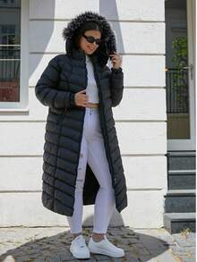 SHEIN Cottnline معطف بسحّاب مزود بغطاء رأس وطبقة حشوية مزينة بتقليم من الفرو الطويل بحجم بلس - الأسود - مشاهدة 1