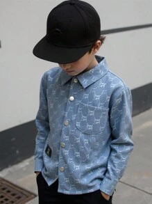 Genkimix Kids Áo khoác dài tay Jacquard phối họa tiết hình học mới về dành cho bé trai, với điểm nhấn là các mảng phối trang trí thú vị và chất liệu vải họa tiết hình học tạo nên sự đa dạng về chất liệu và độ bền, mềm mại và thoáng khí, kiểu dáng rộng rãi thoải mái, phù hợp cho các hoạt động vui chơi hàng ngày ở công viên, lớp học thể thao và nhiều dịp thời trang khác cho mùa thu/đông. - Màu xanh lam - Xem 1