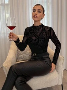 Lavishia 1 件女式优雅佩斯利植绒印花衬衫 - 黑色 - 查看 4