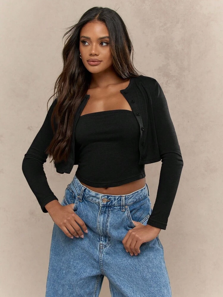 MISSGUIDED Ensemble deux pièces femme composé d'un cardigan court boutonné et d'un top bandeau sans bretelles. Manches longues superposées, look chic pour le week-end, l'automne et le soir