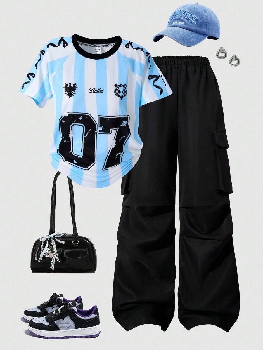 2 件套青少年女孩图案、数字和字母印花蝴蝶结篮球图案 T 恤上衣和黑色工装口袋裤休闲街头装