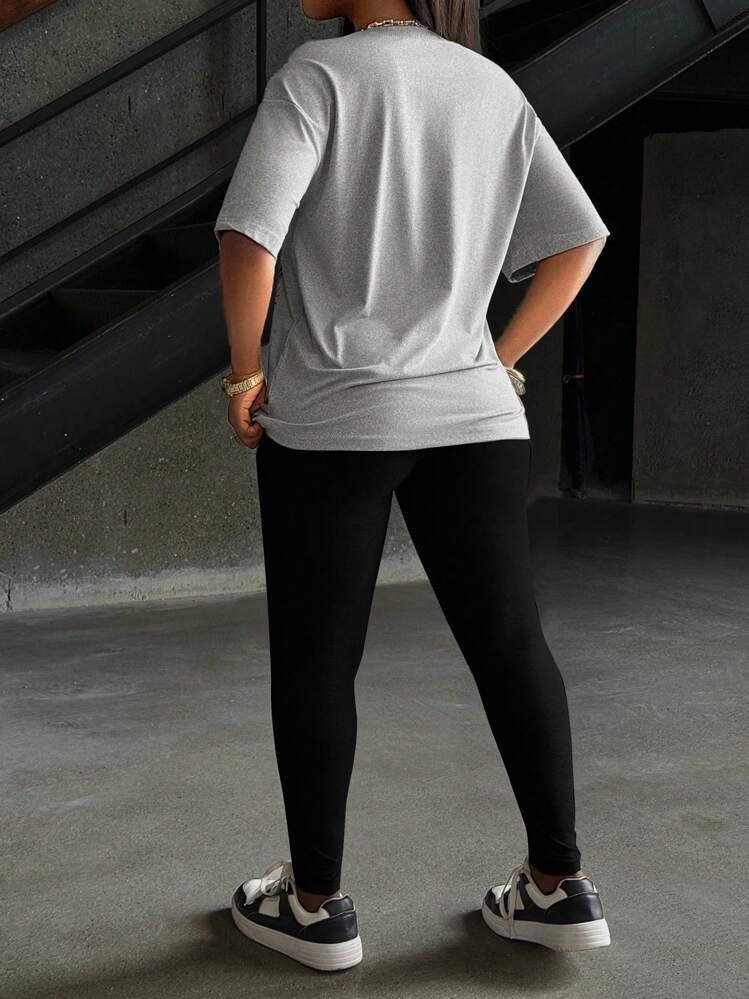SHEIN Slayr 2 chiếc áo thun nữ tay ngắn in chữ và quần legging màu trơn Bộ trang phục thường ngày mùa hè - màu đen - Xem 2