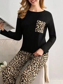 Set pigiama a maniche lunghe con stampa leopardata, morbido e confortevole, con tasche