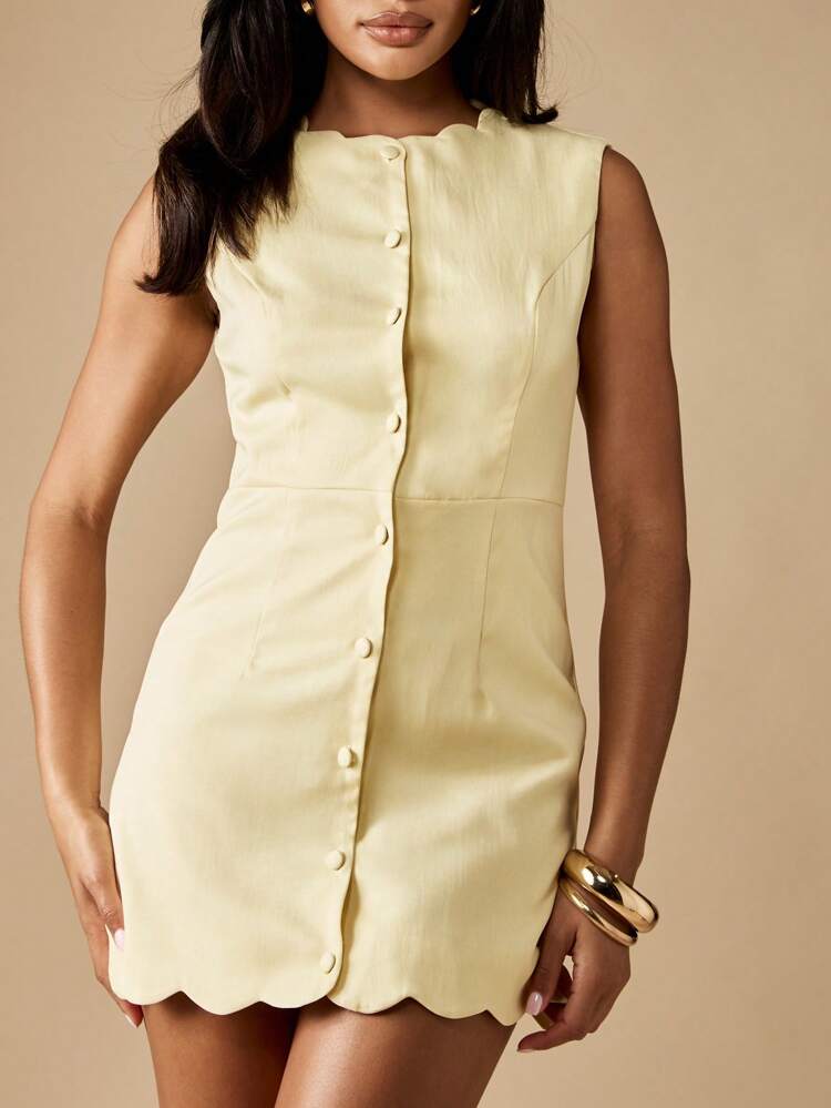 MISSGUIDED スカラップヘムボタンフロントノースリーブミニドレス（テーラードフィット）