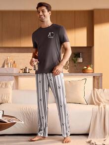 Manfinity Underwear&Sleepwear Basics 2PCS Men's Round Neck Short Sleeve Casual Top And Striped Pants Pajama Set For Men Loungewear PJs Sleepwear - Dark Grey - View 4