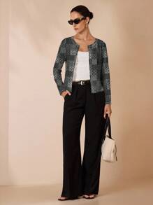 Shutterstock Glamance Jaqueta Casual Minimalista Feminina, Adequada para Verão, Cardigã Estampado, Cardigã Geométrico, Cardigã Leve, Cardigã Feminino, Cardigã Preto, Cardigã Estampa Geométrica - Preto e Branco - Visão 4