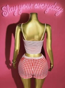 SHEIN Slayr 2025年夏季新款音乐节、生日派对、毕业季、学生日常穿着、休闲、度假、邮轮旅行、海滩、日光浴、病毒式蕾丝花边吊带背心和格子短裤两件套女士套装，粉色 - 粉色 - 查看 4