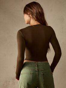 MISSGUIDED Long Sleeve Crop Top Metallic Stud Design Fitted Crew Neck Winter Fashion Holiday Party Club Night Casual Wear Y2K Style Statement