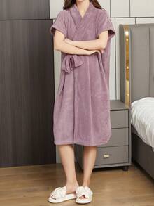 SHEIN 1pc Coral Fleece Pineapple Pattern Cute Embroidered Sleeveless Bathrobe Home Clothes Wearable Bath Towel Cardigan Style Women's Bathrobe Robe Home Robe Soft And Absorbent - Purple - View 6