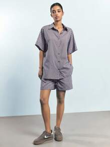 Maija 2 件女式条纹纽扣前衬衫和短裤套装，节日