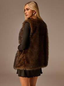 Avantive 女式纯色腰带扣设计仿皮草背心夹克 - 棕色 - 查看 2