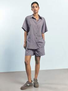 Maija 2 件女式条纹纽扣前衬衫和短裤套装，节日