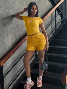 INAWLY 夏季休闲纯色短袖T恤和短裤套装 - 黃色 - 查看 5