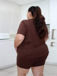 Pretty and Ole Bộ áo thun tay ngắn và quần short màu trơn thường ngày mùa hè phong cách lễ hội âm nhạc cỡ lớn cho nữ - màu nâu - Xem 2