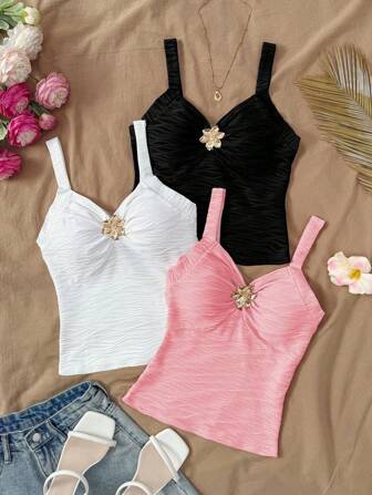 SHEIN LUNE Débardeur femme Soleia, débardeur ajusté texturé en tricot blanc avec boucle métallique florale, encolure en V style licou, convient pour les vacances, les festivals de musique, le style bohème, les jours fériés, le thé de l'après-midi