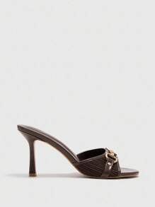 CUCCOO BIZCHIC 8.8厘米鞋跟高棕色PU混合金色扣装饰复古时尚圆头穆勒高跟凉鞋 - 棕色 - 查看 7