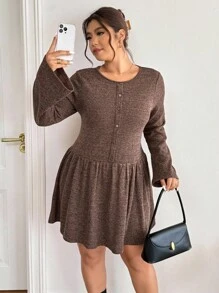 Lounesse Vestido de punto marrón de manga abierta para mujer talla grande, vestido de punto corto casual y versátil para uso diario - Marrón - Ver 1