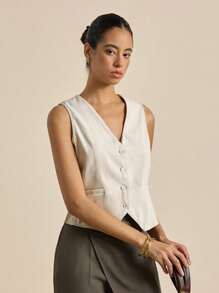 Airaco Women's Plain Sleeveless V-Neck Vest, Minimalist & Fashionable, Suitable For Summer - Apricot - View 4