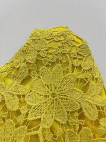 EMERY ROSE Women's Solid Color Round Neck Lace Patchwork Sleeveless Casual Blouse, Summer - Yellow - View 7