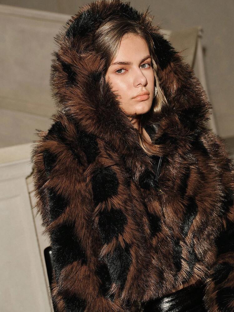 Anewsta Savoree 女性用ファッショナブルでエレガントなフェイクファー ショート フーデッド ジャケット