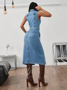 CasuGlow Women's Front Button No Sleeve Pockets Casual Long Denim Dress - Light Wash - View 2