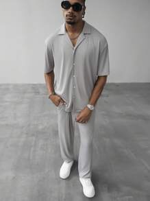 Manfinity Homme 2件套男士休闲短袖衬衫和宽松长裤套装 - 灰色 - 查看 7