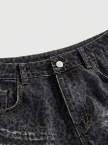 ROMWE MEN Street Life 男士宽松字母豹纹牛仔短裤 - 灰色 - 查看 3