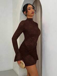 SHEIN BAE 夏季海滩度假纯色勃艮第性感透视蕾丝迷你连衣裙，适合日常约会、夜间外出、夜总会、派对、聚会、鸡尾酒会、泳池派对、返校季服装、学校季连衣裙、节日连衣裙、音乐节服装、乡村音乐节服装、音乐会服装 - 咖啡棕 - 查看 5