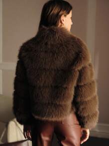 MOTF PREMIUM Abrigo corto elegante de textura esponjosa, otoño/invierno