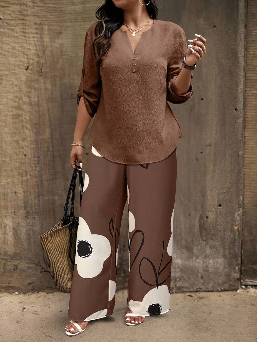 EMERY ROSE Conjunto de 2 piezas de top con mangas acampanadas y pantalones de talla grande con estampado aleatorio - Marrón - Ver 1