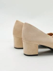 CUCCOO CURVES 宽版女式经典低跟圆头平底鞋 - 杏色 - 查看 5